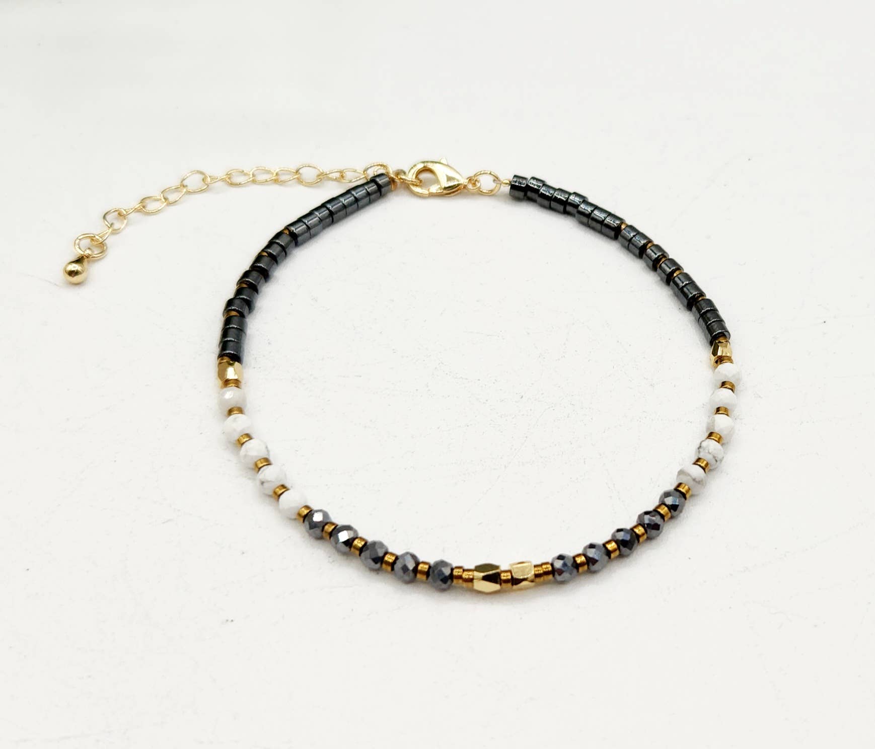 PAIN RELIEF-Terahertz/Howlite/Hematite Bracelet-3mm