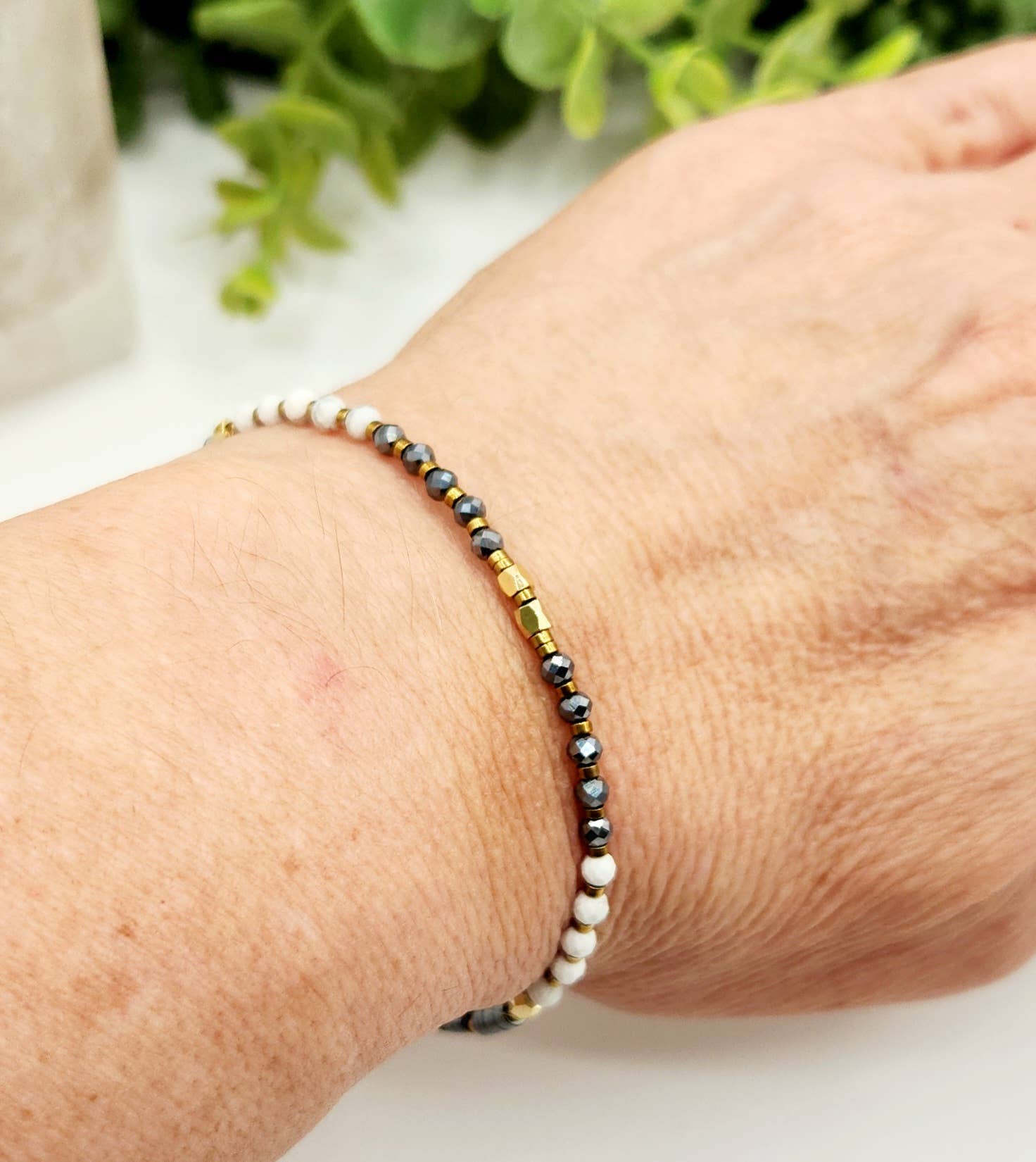 PAIN RELIEF-Terahertz/Howlite/Hematite Bracelet-3mm